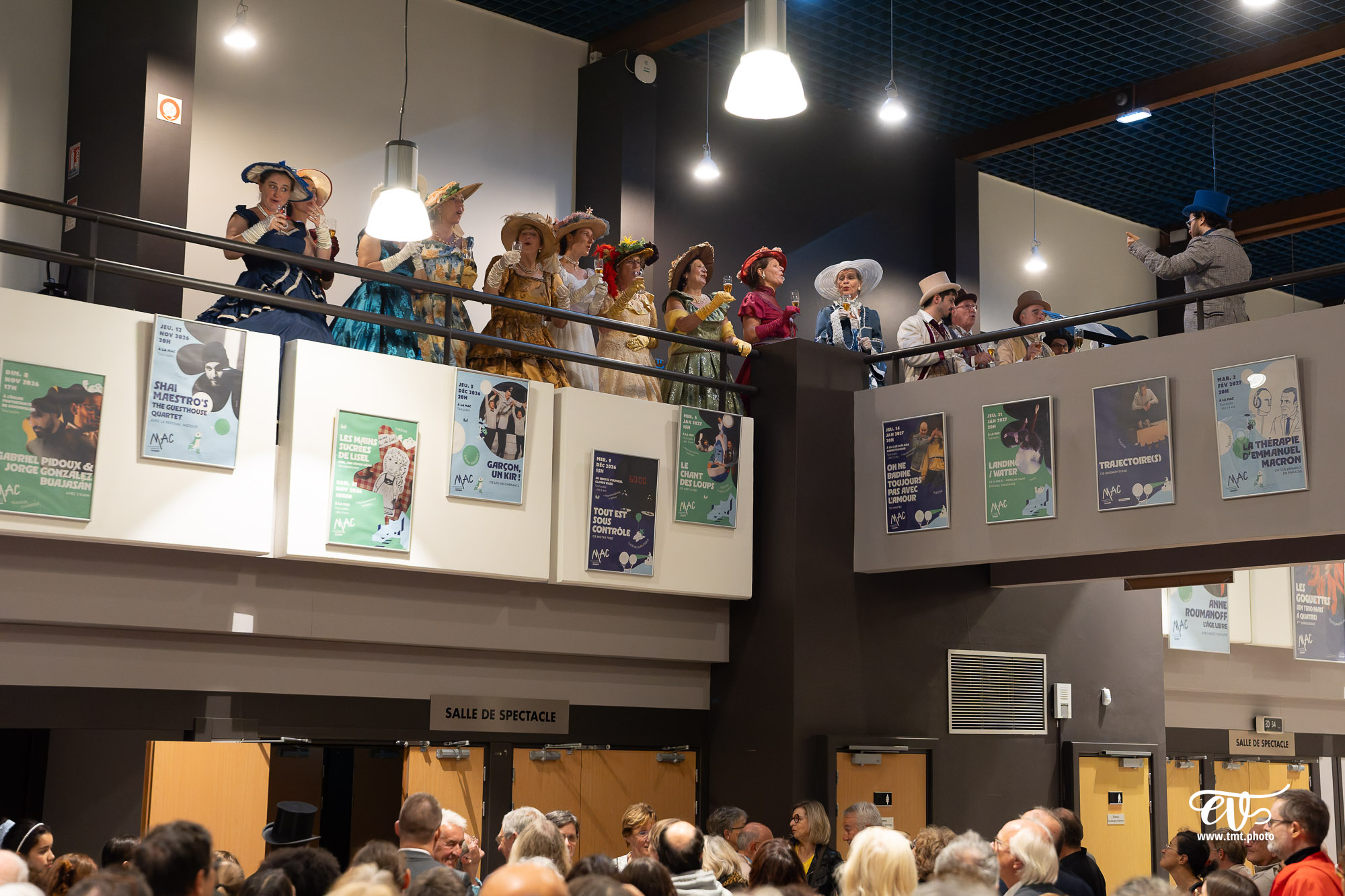 DANS LE SALON DE ROSSINI